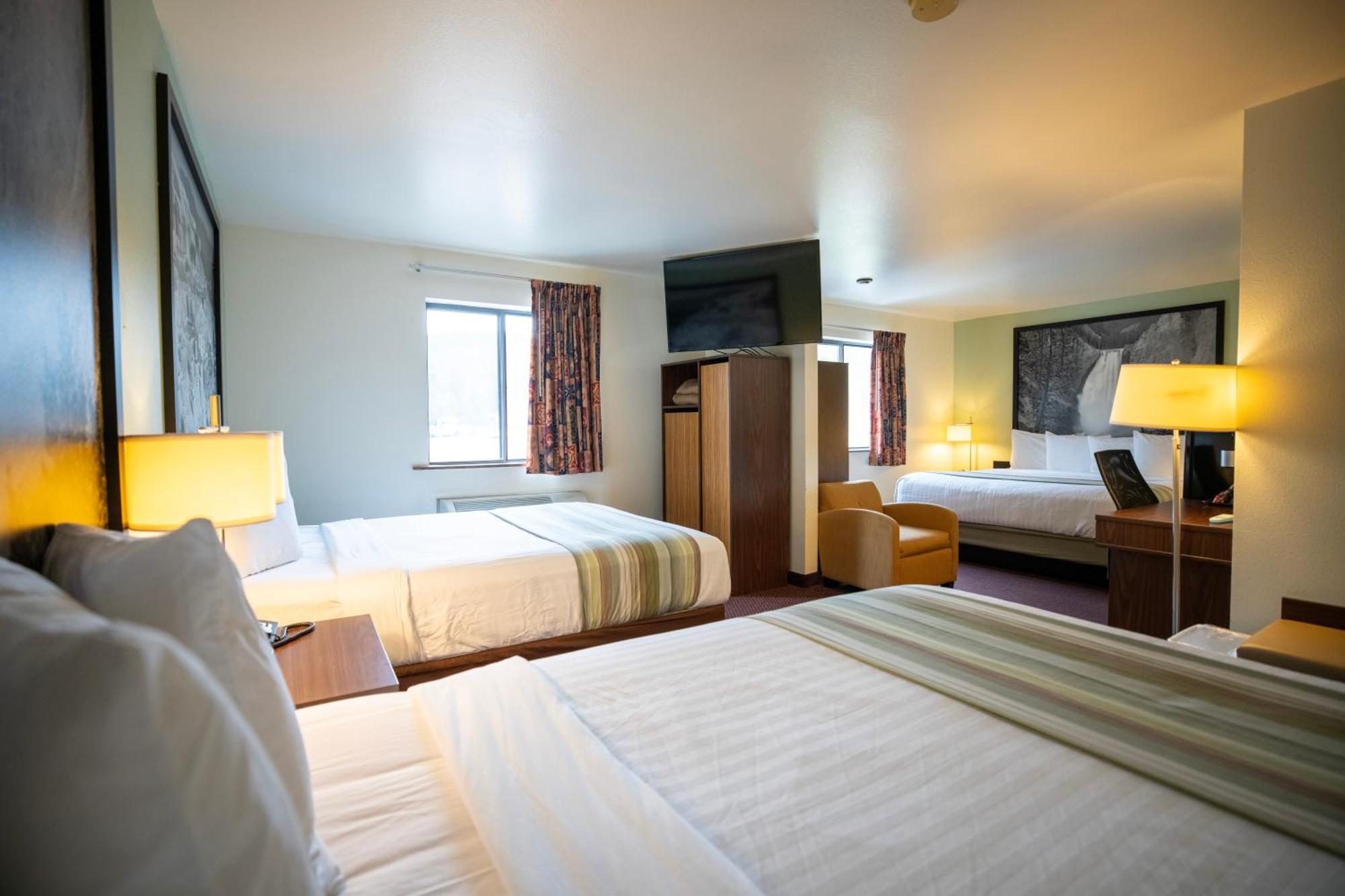 Mountain Vista Hotel เวสต์เยลโลว์สโตน ภายนอก รูปภาพ