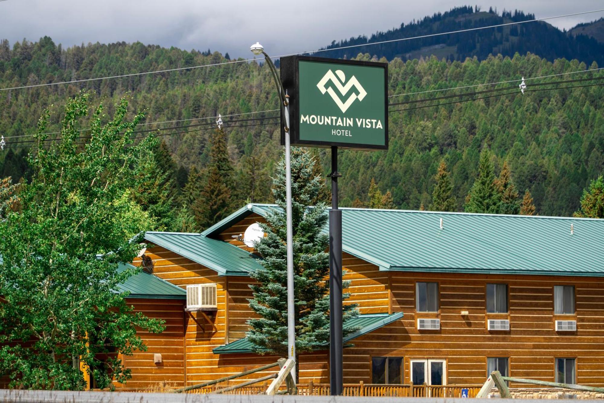 Mountain Vista Hotel เวสต์เยลโลว์สโตน ภายนอก รูปภาพ